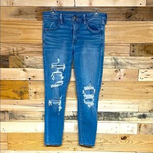 American Eagle Outfitters size 12 Short Medium Wash Next Level Stretch Jeans
